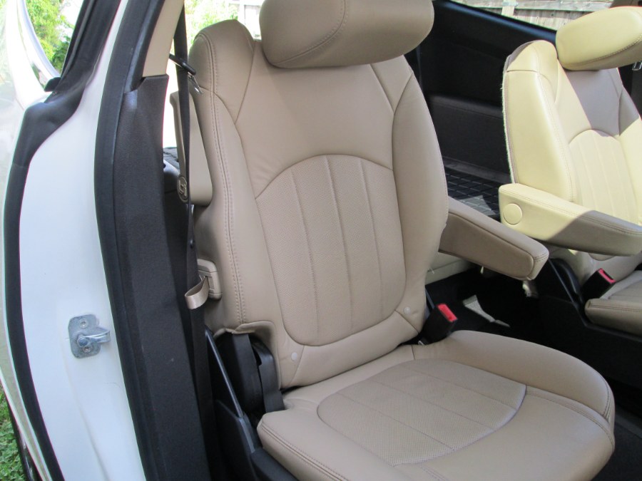 2012 Chevrolet Traverse AWD 4dr LTZ, available for sale in Levittown, Pennsylvania | Levittown Auto. Levittown, Pennsylvania 2012 Chevrolet Traverse AWD 4dr LTZ, available for sale in Levittown, Pennsylvania | Levittown Auto. Levittown, Pennsylvania