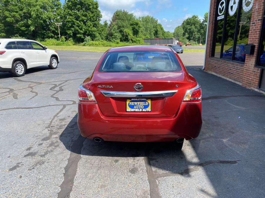 2015 Nissan Altima 4dr Sdn I4 2.5 S, available for sale in Middletown, Connecticut | Newfield Auto Sales. Middletown, Connecticut 2015 Nissan Altima 4dr Sdn I4 2.5 S, available for sale in Middletown, Connecticut | Newfield Auto Sales. Middletown, Connecticut