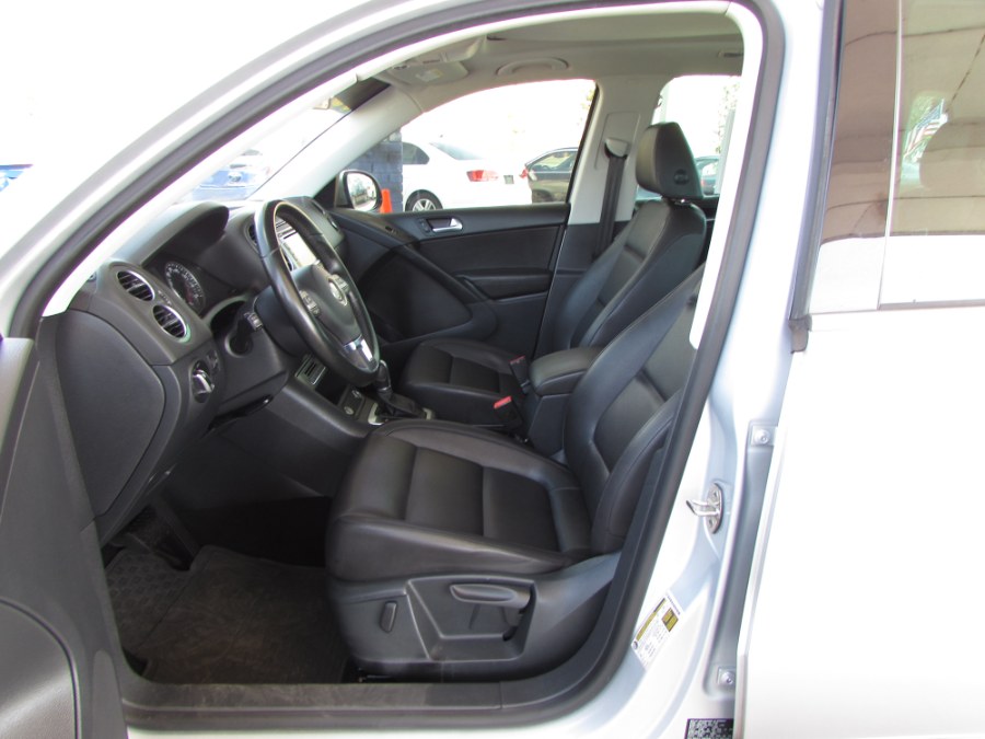 Used Volkswagen Tiguan 2WD 4dr Auto S 2015 | VIP Auto Enterprise, Inc. Orlando, Florida Used Volkswagen Tiguan 2WD 4dr Auto S 2015 | VIP Auto Enterprise, Inc. Orlando, Florida