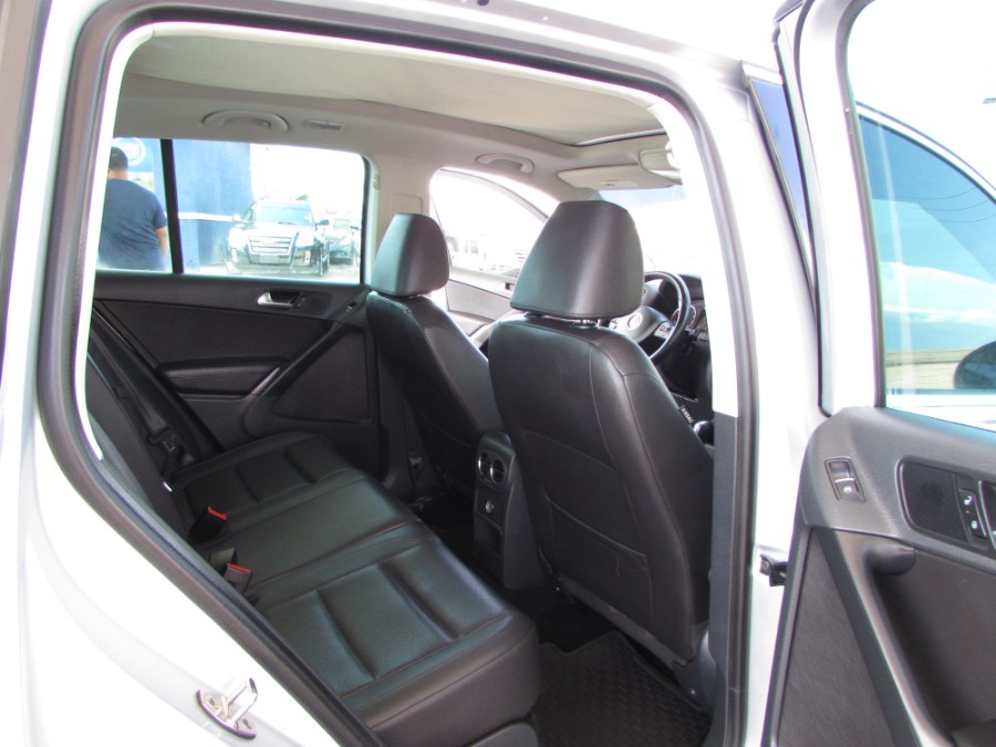 Used Volkswagen Tiguan 2WD 4dr Auto S 2015 | VIP Auto Enterprise, Inc. Orlando, Florida Used Volkswagen Tiguan 2WD 4dr Auto S 2015 | VIP Auto Enterprise, Inc. Orlando, Florida