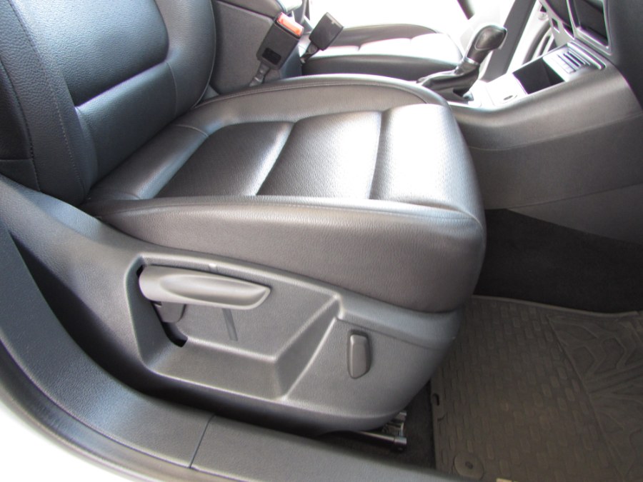 Used Volkswagen Tiguan 2WD 4dr Auto S 2015 | VIP Auto Enterprise, Inc. Orlando, Florida Used Volkswagen Tiguan 2WD 4dr Auto S 2015 | VIP Auto Enterprise, Inc. Orlando, Florida