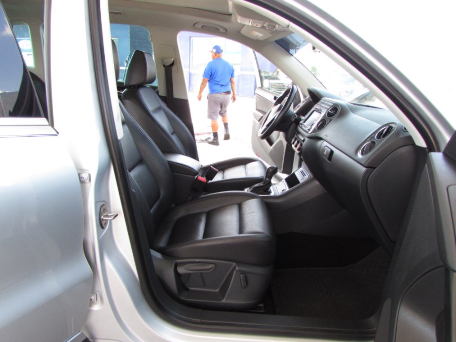 Used Volkswagen Tiguan 2WD 4dr Auto S 2015 | VIP Auto Enterprise, Inc. Orlando, Florida Used Volkswagen Tiguan 2WD 4dr Auto S 2015 | VIP Auto Enterprise, Inc. Orlando, Florida