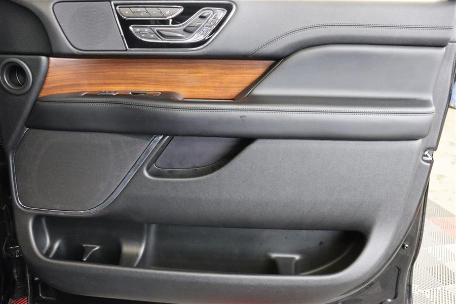 2018 Lincoln Navigator L RESERVE, available for sale in Paterson, New Jersey | Fast Track Motors. Paterson, New Jersey 2018 Lincoln Navigator L RESERVE, available for sale in Paterson, New Jersey | Fast Track Motors. Paterson, New Jersey