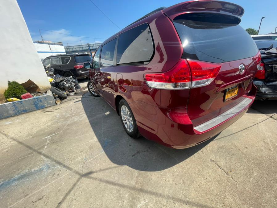 Used Toyota Sienna 5dr 7-Pass Van V6 XLE AAS FWD 2014 | Brooklyn Auto Mall LLC. Brooklyn, New York Used Toyota Sienna 5dr 7-Pass Van V6 XLE AAS FWD 2014 | Brooklyn Auto Mall LLC. Brooklyn, New York