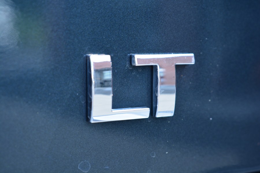 Used Chevrolet Silverado 1500 4WD Crew Cab 143.5" LT w/1LT 2017 | Longmeadow Motor Cars. ENFIELD, Connecticut