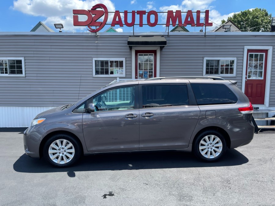 Used Toyota Sienna 5dr 7-Pass Van V6 LE AWD (Natl) 2012 | DZ Automall. Paterson, New Jersey