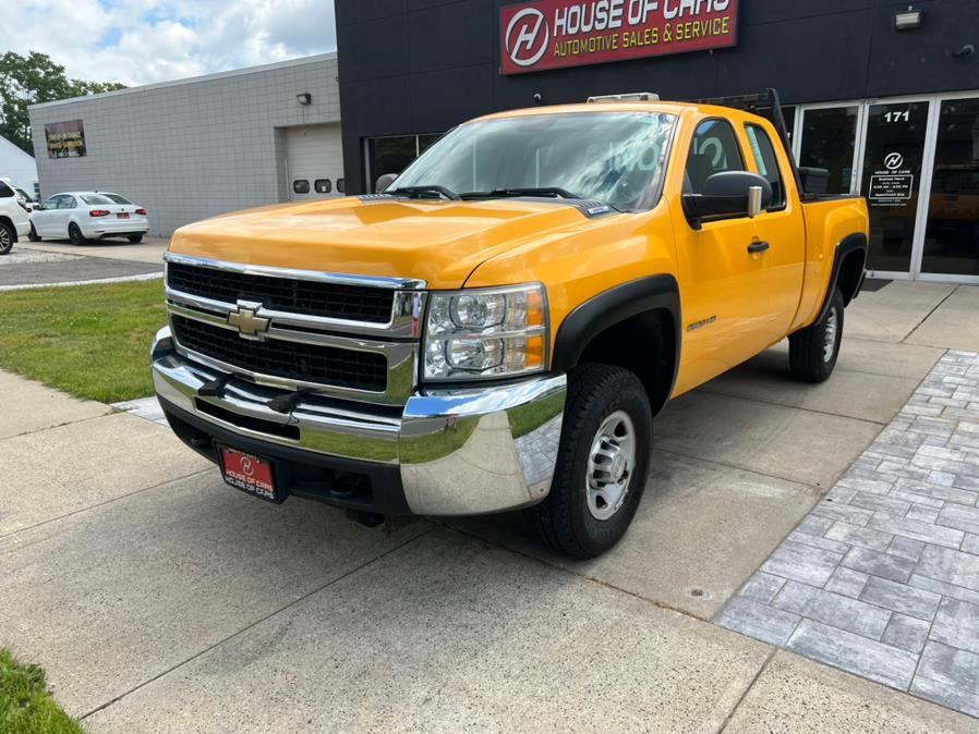 2010 Chevrolet Silverado 2500HD 4WD Ext Cab 157.5" Work Truck, available for sale in Meriden, Connecticut | House of Cars CT. Meriden, Connecticut