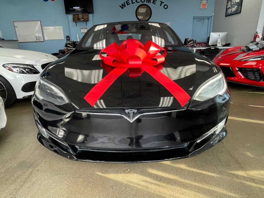 2016 Tesla Model S 4dr Sdn RWD 70 kWh Battery, available for sale in Inwood, New York | 5 Towns Drive. Inwood, New York 2016 Tesla Model S 4dr Sdn RWD 70 kWh Battery, available for sale in Inwood, New York | 5 Towns Drive. Inwood, New York