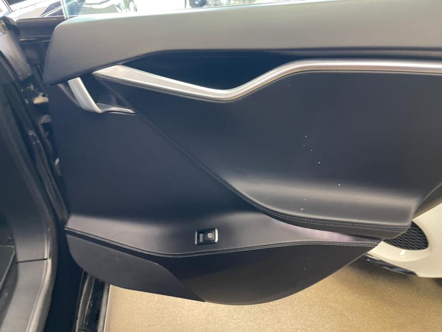 2016 Tesla Model S 4dr Sdn RWD 70 kWh Battery, available for sale in Inwood, New York | 5 Towns Drive. Inwood, New York 2016 Tesla Model S 4dr Sdn RWD 70 kWh Battery, available for sale in Inwood, New York | 5 Towns Drive. Inwood, New York