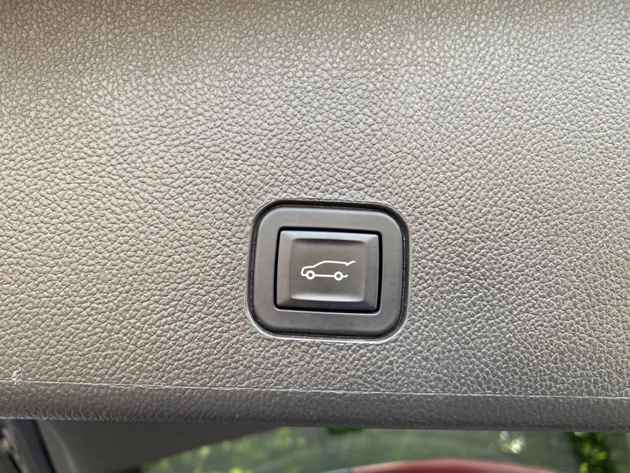 Used Cadillac SRX AWD 4dr Luxury Collection 2010 | Lava Motors 2 Inc. Canton, Connecticut Used Cadillac SRX AWD 4dr Luxury Collection 2010 | Lava Motors 2 Inc. Canton, Connecticut