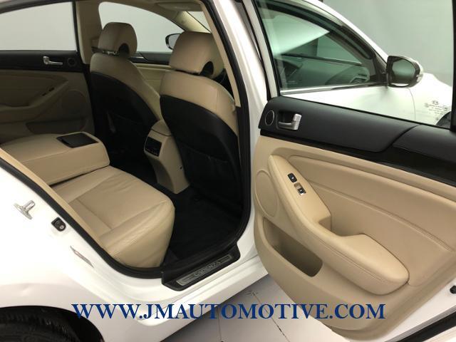 Used Kia Cadenza 4dr Sdn Premium 2014 | J&M Automotive Sls&Svc LLC. Naugatuck, Connecticut Used Kia Cadenza 4dr Sdn Premium 2014 | J&M Automotive Sls&Svc LLC. Naugatuck, Connecticut