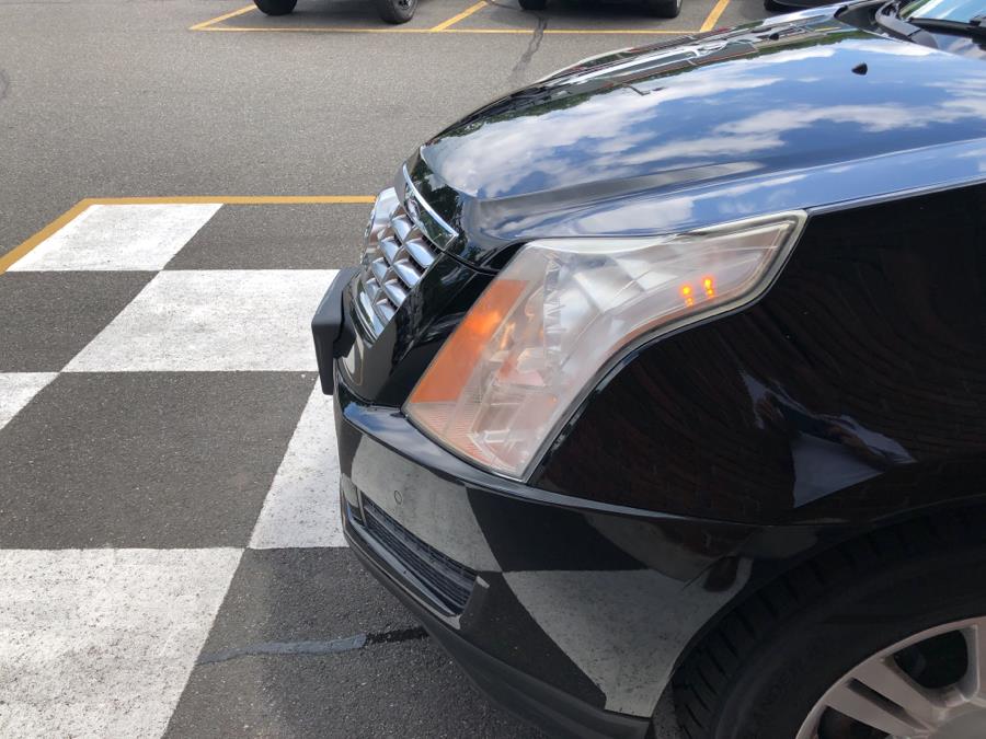 2014 Cadillac SRX AWD 4dr Luxury Collection, available for sale in Waterbury, Connecticut | National Auto Brokers, Inc.. Waterbury, Connecticut 2014 Cadillac SRX AWD 4dr Luxury Collection, available for sale in Waterbury, Connecticut | National Auto Brokers, Inc.. Waterbury, Connecticut