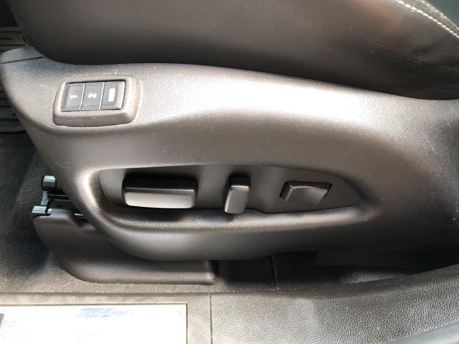 2014 Cadillac SRX AWD 4dr Luxury Collection, available for sale in Waterbury, Connecticut | National Auto Brokers, Inc.. Waterbury, Connecticut 2014 Cadillac SRX AWD 4dr Luxury Collection, available for sale in Waterbury, Connecticut | National Auto Brokers, Inc.. Waterbury, Connecticut