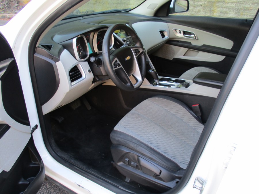 Used Chevrolet Equinox AWD 4dr LT 2016 | Universal Motors LLC. New Britain, Connecticut Used Chevrolet Equinox AWD 4dr LT 2016 | Universal Motors LLC. New Britain, Connecticut