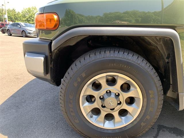 2010 Toyota Fj Cruiser Base, available for sale in Stratford, Connecticut | Wiz Leasing Inc. Stratford, Connecticut 2010 Toyota Fj Cruiser Base, available for sale in Stratford, Connecticut | Wiz Leasing Inc. Stratford, Connecticut