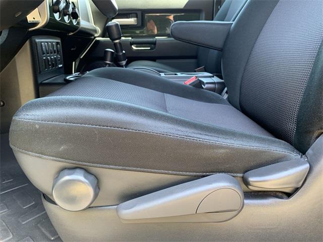 2010 Toyota Fj Cruiser Base, available for sale in Stratford, Connecticut | Wiz Leasing Inc. Stratford, Connecticut 2010 Toyota Fj Cruiser Base, available for sale in Stratford, Connecticut | Wiz Leasing Inc. Stratford, Connecticut