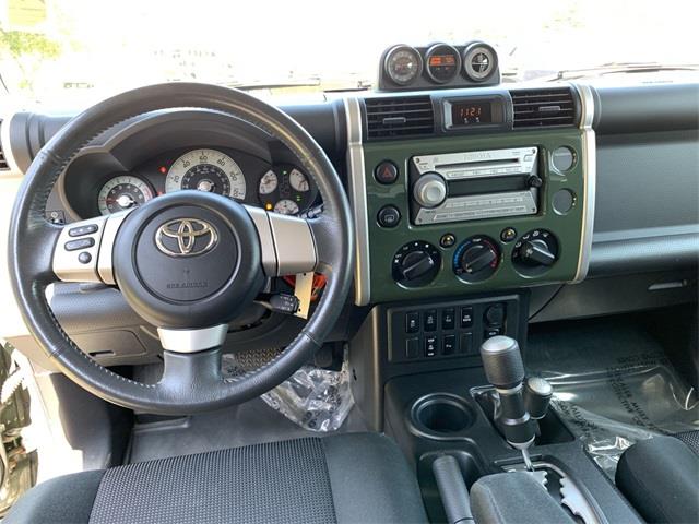2010 Toyota Fj Cruiser Base, available for sale in Stratford, Connecticut | Wiz Leasing Inc. Stratford, Connecticut 2010 Toyota Fj Cruiser Base, available for sale in Stratford, Connecticut | Wiz Leasing Inc. Stratford, Connecticut