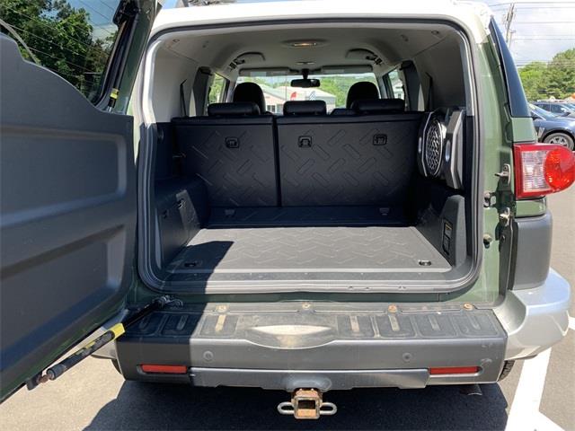 2010 Toyota Fj Cruiser Base, available for sale in Stratford, Connecticut | Wiz Leasing Inc. Stratford, Connecticut 2010 Toyota Fj Cruiser Base, available for sale in Stratford, Connecticut | Wiz Leasing Inc. Stratford, Connecticut
