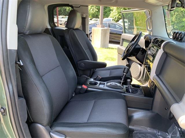 2010 Toyota Fj Cruiser Base, available for sale in Stratford, Connecticut | Wiz Leasing Inc. Stratford, Connecticut 2010 Toyota Fj Cruiser Base, available for sale in Stratford, Connecticut | Wiz Leasing Inc. Stratford, Connecticut