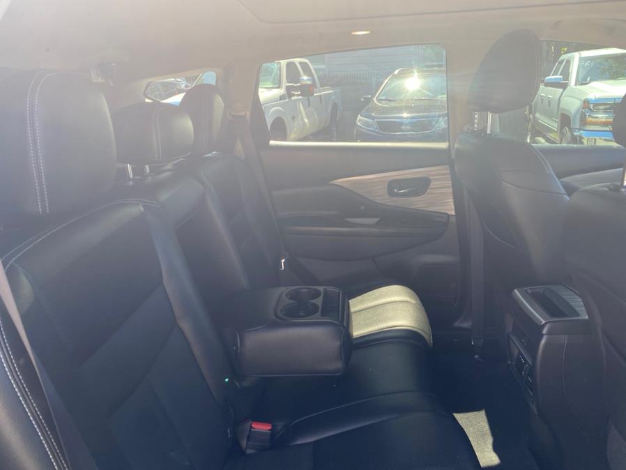 2017 Nissan Murano 2017.5 FWD SL, available for sale in Agawam, Massachusetts | Malkoon Motors. Agawam, Massachusetts 2017 Nissan Murano 2017.5 FWD SL, available for sale in Agawam, Massachusetts | Malkoon Motors. Agawam, Massachusetts