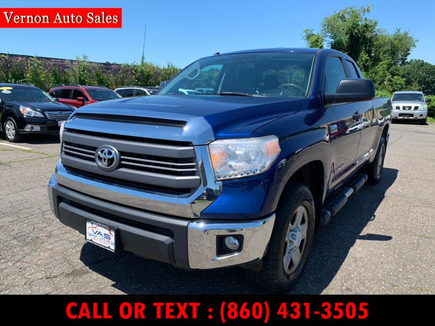 Used Toyota Tundra 4WD Truck Double Cab 5.7L V8 6-Spd AT SR (Natl) 2015 | Vernon Auto Sale & Service. Manchester, Connecticut