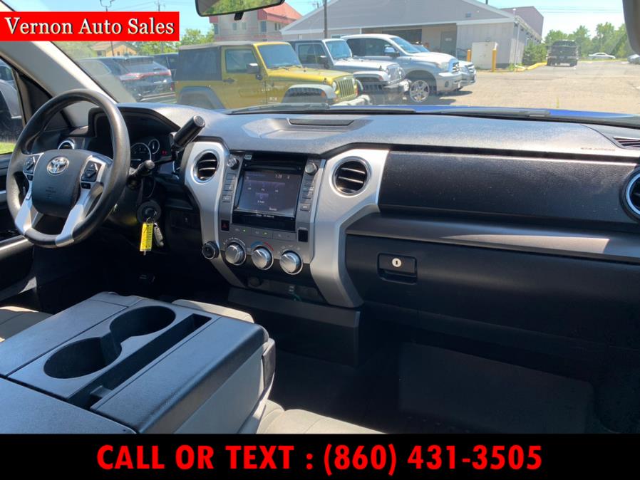 Used Toyota Tundra 4WD Truck Double Cab 5.7L V8 6-Spd AT SR (Natl) 2015 | Vernon Auto Sale & Service. Manchester, Connecticut Used Toyota Tundra 4WD Truck Double Cab 5.7L V8 6-Spd AT SR (Natl) 2015 | Vernon Auto Sale & Service. Manchester, Connecticut