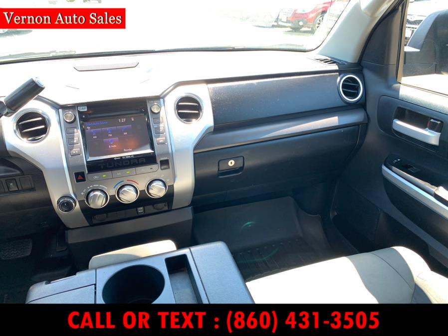 Used Toyota Tundra 4WD Truck Double Cab 5.7L V8 6-Spd AT SR (Natl) 2015 | Vernon Auto Sale & Service. Manchester, Connecticut Used Toyota Tundra 4WD Truck Double Cab 5.7L V8 6-Spd AT SR (Natl) 2015 | Vernon Auto Sale & Service. Manchester, Connecticut