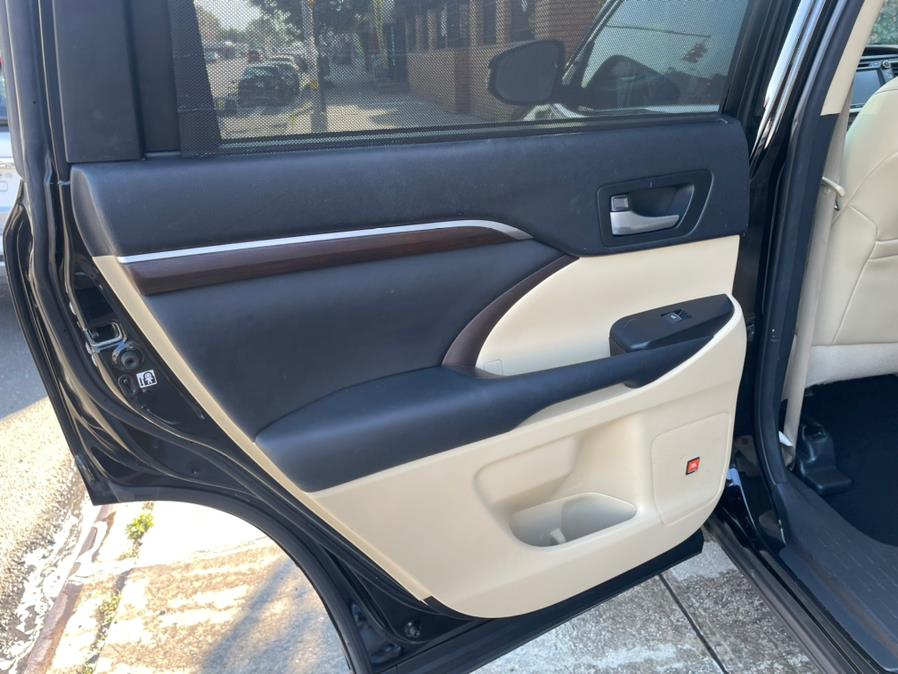 Used Toyota Highlander Limited Platinum 2015 | Sylhet Motors Inc.. Jamaica, New York Used Toyota Highlander Limited Platinum 2015 | Sylhet Motors Inc.. Jamaica, New York