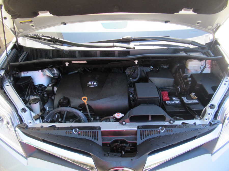 2020 Toyota Sienna LE FWD 8-Passenger (Natl), available for sale in Woodside, New York | Pepmore Auto Sales Inc.. Woodside, New York 2020 Toyota Sienna LE FWD 8-Passenger (Natl), available for sale in Woodside, New York | Pepmore Auto Sales Inc.. Woodside, New York