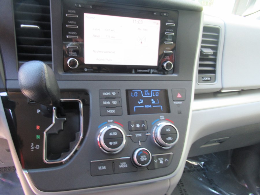 2020 Toyota Sienna LE FWD 8-Passenger (Natl), available for sale in Woodside, New York | Pepmore Auto Sales Inc.. Woodside, New York 2020 Toyota Sienna LE FWD 8-Passenger (Natl), available for sale in Woodside, New York | Pepmore Auto Sales Inc.. Woodside, New York