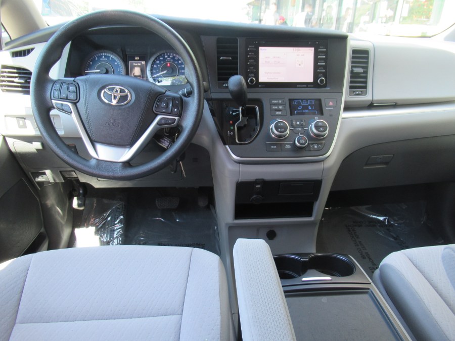 2020 Toyota Sienna LE FWD 8-Passenger (Natl), available for sale in Woodside, New York | Pepmore Auto Sales Inc.. Woodside, New York 2020 Toyota Sienna LE FWD 8-Passenger (Natl), available for sale in Woodside, New York | Pepmore Auto Sales Inc.. Woodside, New York