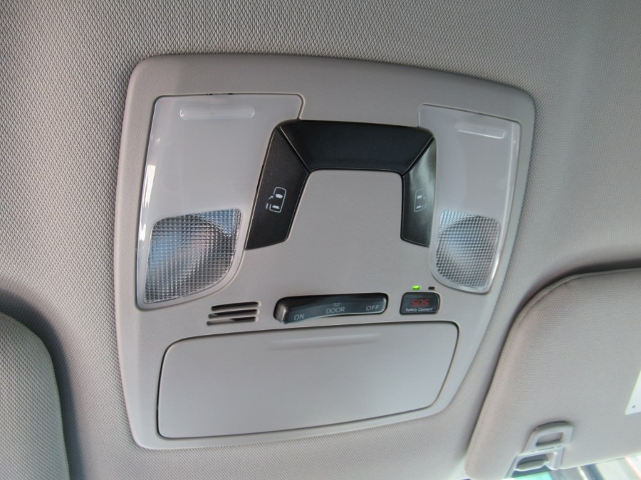 2020 Toyota Sienna LE FWD 8-Passenger (Natl), available for sale in Woodside, New York | Pepmore Auto Sales Inc.. Woodside, New York 2020 Toyota Sienna LE FWD 8-Passenger (Natl), available for sale in Woodside, New York | Pepmore Auto Sales Inc.. Woodside, New York