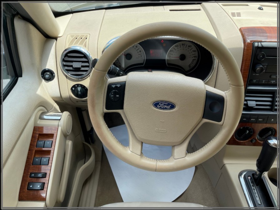2006 Ford Explorer 4dr 114" WB 4.0L Eddie Bauer 4WD, available for sale in Huntington Station, New York | My Auto Inc.. Huntington Station, New York 2006 Ford Explorer 4dr 114" WB 4.0L Eddie Bauer 4WD, available for sale in Huntington Station, New York | My Auto Inc.. Huntington Station, New York