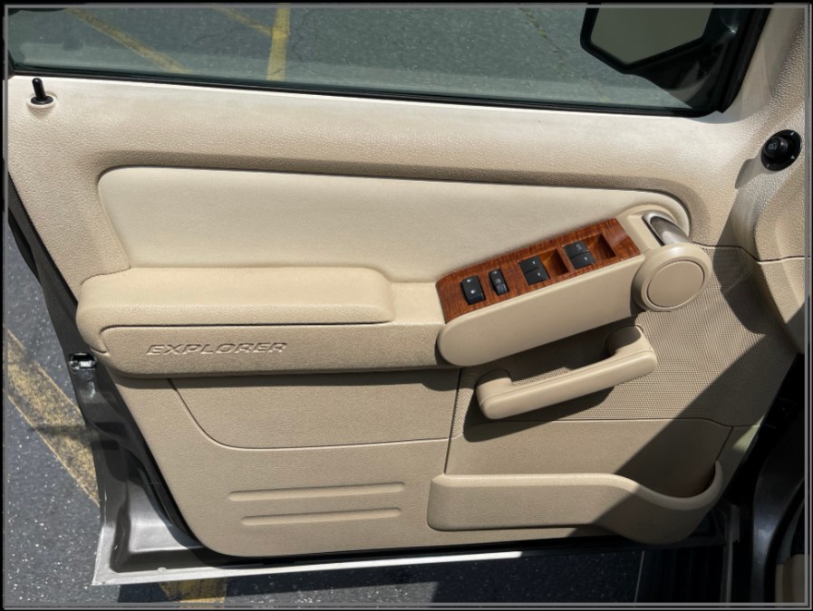 2006 Ford Explorer 4dr 114" WB 4.0L Eddie Bauer 4WD, available for sale in Huntington Station, New York | My Auto Inc.. Huntington Station, New York 2006 Ford Explorer 4dr 114" WB 4.0L Eddie Bauer 4WD, available for sale in Huntington Station, New York | My Auto Inc.. Huntington Station, New York
