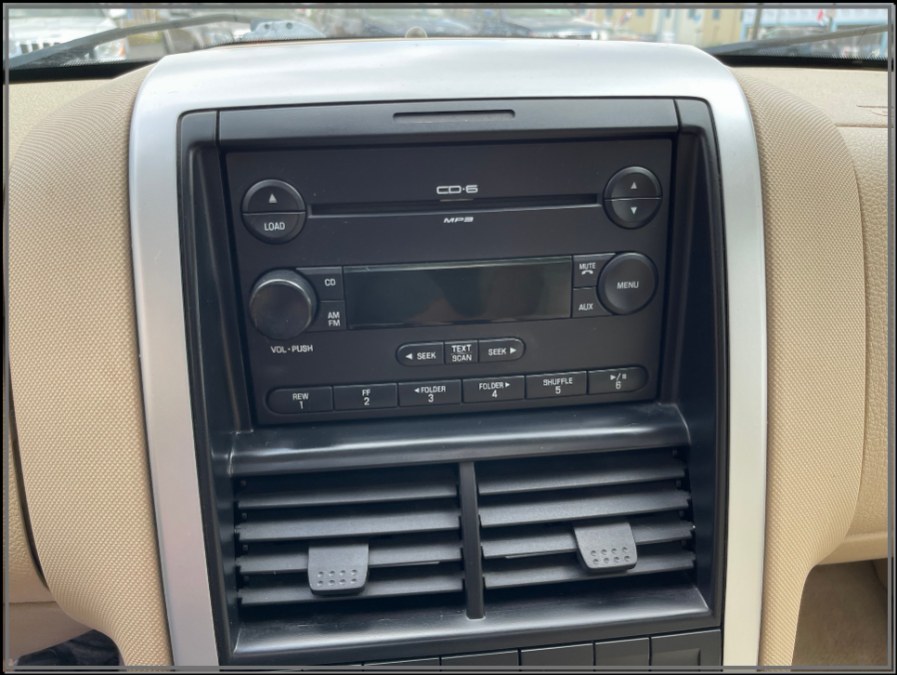 2006 Mercury Mountaineer 4dr Luxury AWD, available for sale in Huntington Station, New York | My Auto Inc.. Huntington Station, New York 2006 Mercury Mountaineer 4dr Luxury AWD, available for sale in Huntington Station, New York | My Auto Inc.. Huntington Station, New York