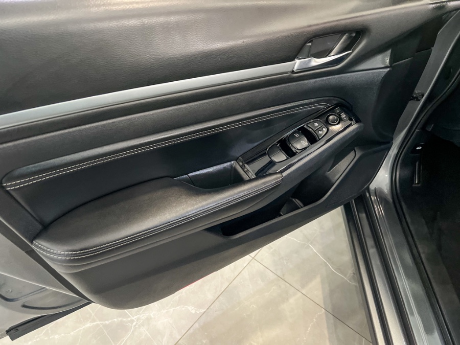 2020 Nissan Altima 2.5 SL Sedan, available for sale in Franklin Square, New York | Luxury Motor Club. Franklin Square, New York 2020 Nissan Altima 2.5 SL Sedan, available for sale in Franklin Square, New York | Luxury Motor Club. Franklin Square, New York