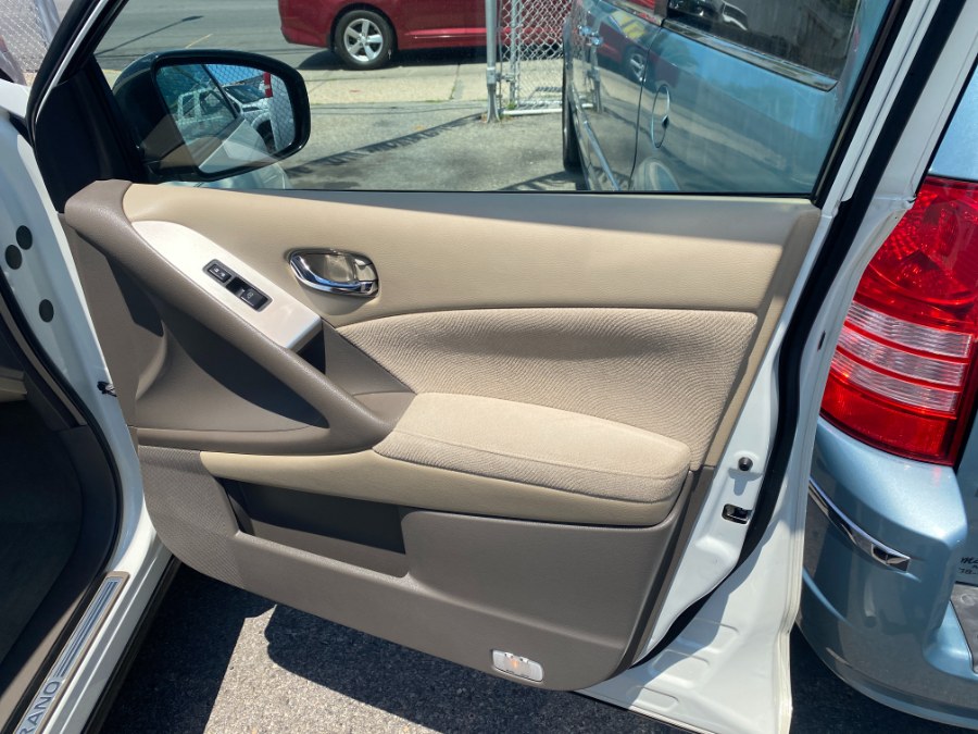 2010 Nissan Murano AWD 4dr LE, available for sale in Middle Village, New York | Middle Village Motors . Middle Village, New York 2010 Nissan Murano AWD 4dr LE, available for sale in Middle Village, New York | Middle Village Motors . Middle Village, New York