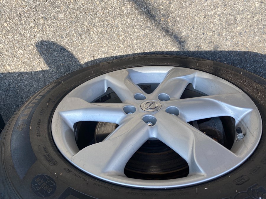 2010 Nissan Murano AWD 4dr LE, available for sale in Middle Village, New York | Middle Village Motors . Middle Village, New York 2010 Nissan Murano AWD 4dr LE, available for sale in Middle Village, New York | Middle Village Motors . Middle Village, New York