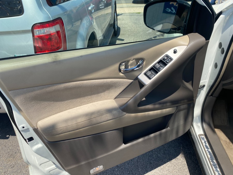 2010 Nissan Murano AWD 4dr LE, available for sale in Middle Village, New York | Middle Village Motors . Middle Village, New York 2010 Nissan Murano AWD 4dr LE, available for sale in Middle Village, New York | Middle Village Motors . Middle Village, New York