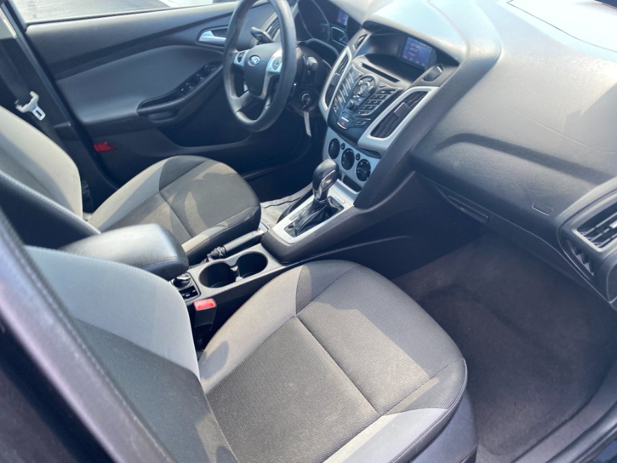 Used Ford Focus 4dr Sdn SE 2013 | Middle Village Motors . Middle Village, New York Used Ford Focus 4dr Sdn SE 2013 | Middle Village Motors . Middle Village, New York