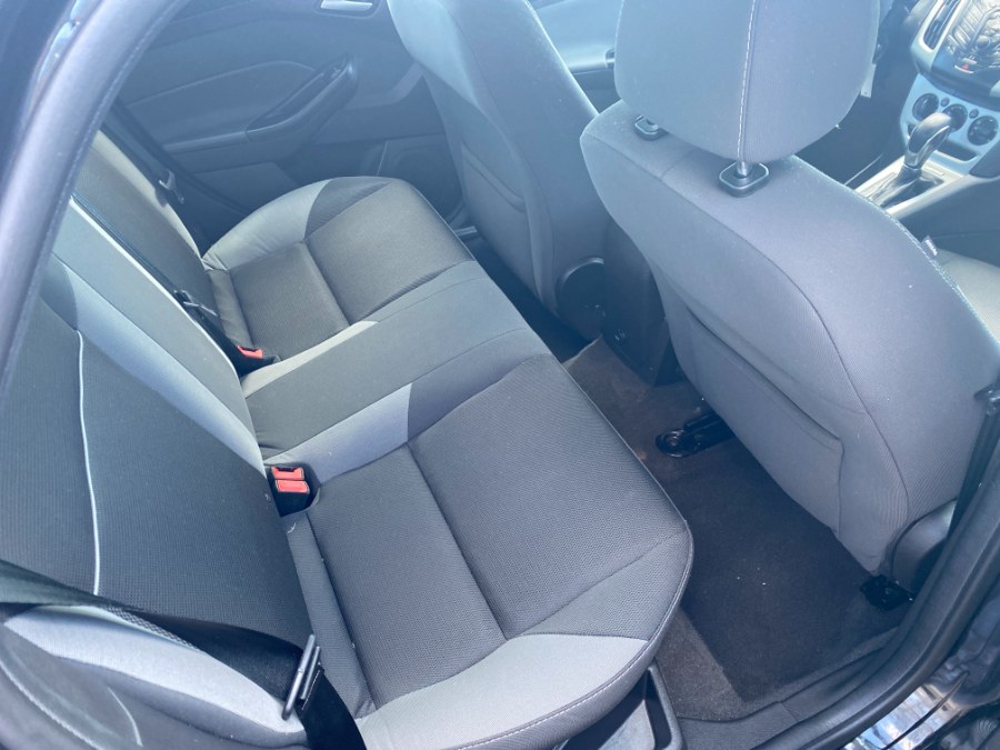 Used Ford Focus 4dr Sdn SE 2013 | Middle Village Motors . Middle Village, New York Used Ford Focus 4dr Sdn SE 2013 | Middle Village Motors . Middle Village, New York