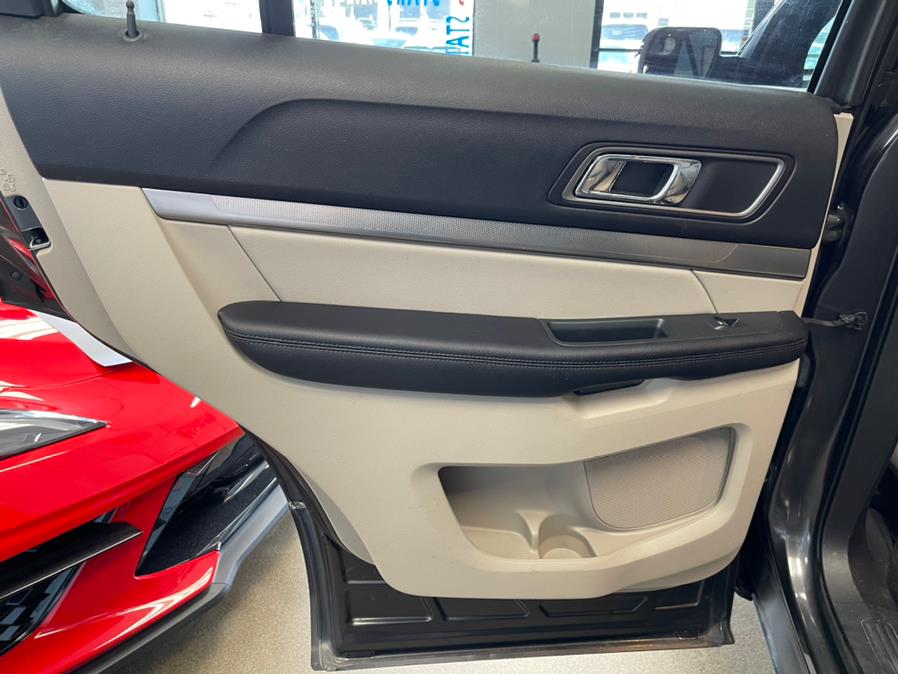 2018 Ford Explorer XLT FWD, available for sale in Inwood, New York | 5 Towns Drive. Inwood, New York 2018 Ford Explorer XLT FWD, available for sale in Inwood, New York | 5 Towns Drive. Inwood, New York