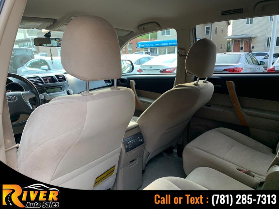 2009 Toyota Highlander Hybrid 4WD 4dr (Natl), available for sale in Malden, Massachusetts | River Auto Sales. Malden, Massachusetts 2009 Toyota Highlander Hybrid 4WD 4dr (Natl), available for sale in Malden, Massachusetts | River Auto Sales. Malden, Massachusetts