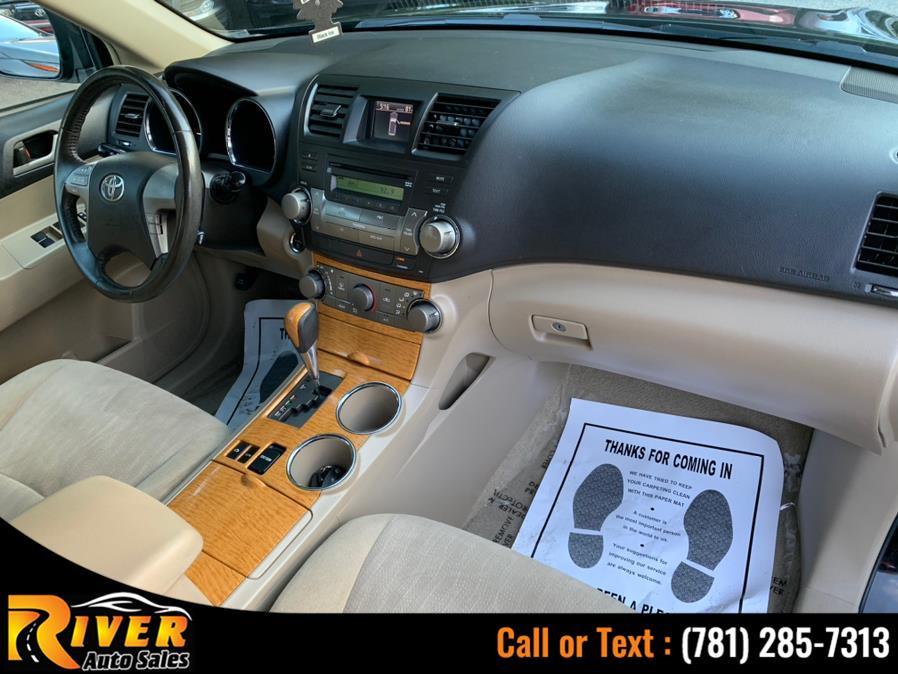 2009 Toyota Highlander Hybrid 4WD 4dr (Natl), available for sale in Malden, Massachusetts | River Auto Sales. Malden, Massachusetts 2009 Toyota Highlander Hybrid 4WD 4dr (Natl), available for sale in Malden, Massachusetts | River Auto Sales. Malden, Massachusetts