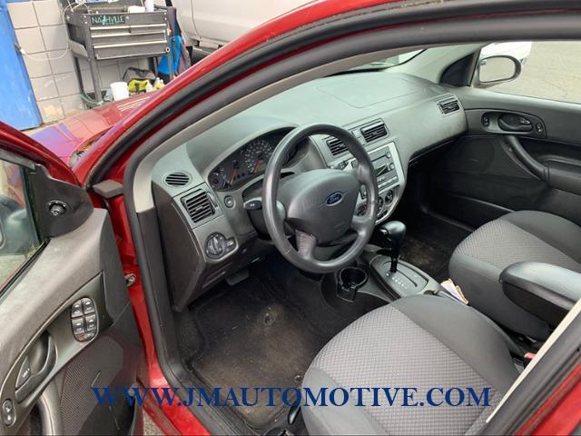 2005 Ford Focus 5dr HB ZX5 SE, available for sale in Naugatuck, Connecticut | J&M Automotive Sls&Svc LLC. Naugatuck, Connecticut 2005 Ford Focus 5dr HB ZX5 SE, available for sale in Naugatuck, Connecticut | J&M Automotive Sls&Svc LLC. Naugatuck, Connecticut