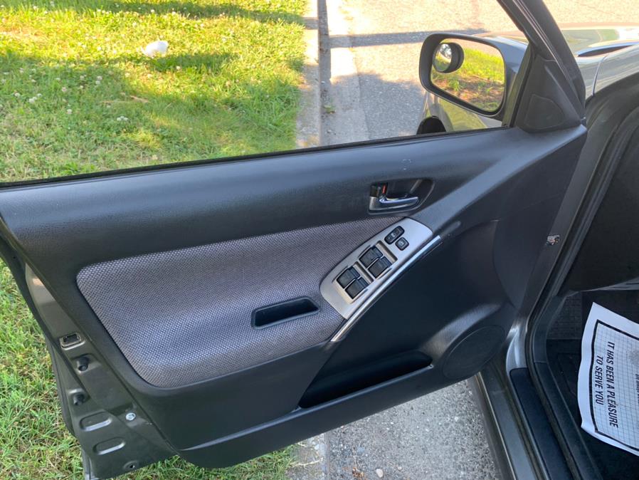 2004 Toyota Matrix 5dr Wgn XR Auto, available for sale in Copiague, New York | Great Buy Auto Sales. Copiague, New York 2004 Toyota Matrix 5dr Wgn XR Auto, available for sale in Copiague, New York | Great Buy Auto Sales. Copiague, New York