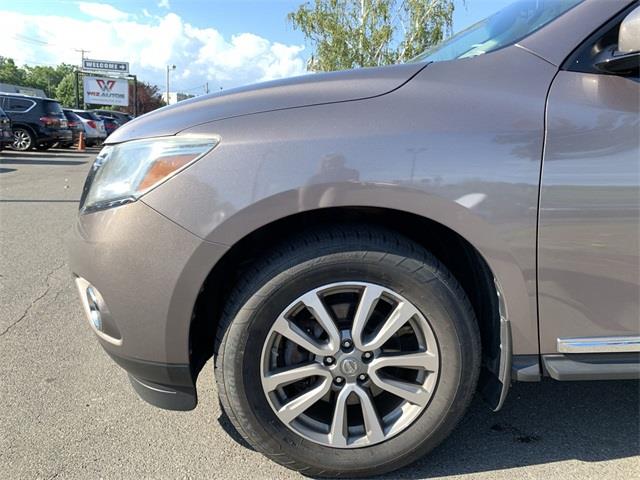 2014 Nissan Pathfinder SL, available for sale in Stratford, Connecticut | Wiz Leasing Inc. Stratford, Connecticut 2014 Nissan Pathfinder SL, available for sale in Stratford, Connecticut | Wiz Leasing Inc. Stratford, Connecticut