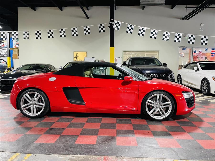 Used Audi R8 2dr Conv Auto quattro Spyder V8 2015 | Northshore Motors. Syosset , New York Used Audi R8 2dr Conv Auto quattro Spyder V8 2015 | Northshore Motors. Syosset , New York