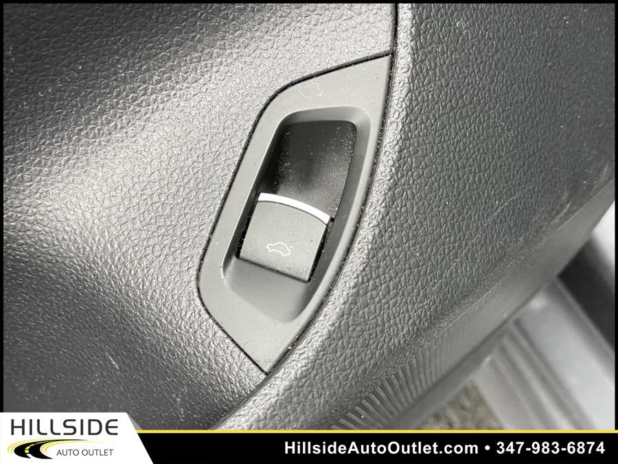 2017 Volkswagen Passat 1.8T SE, available for sale in Jamaica, New York | Hillside Auto Outlet. Jamaica, New York 2017 Volkswagen Passat 1.8T SE, available for sale in Jamaica, New York | Hillside Auto Outlet. Jamaica, New York