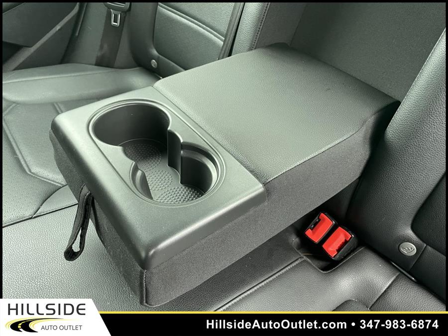 2017 Volkswagen Passat 1.8T SE, available for sale in Jamaica, New York | Hillside Auto Outlet. Jamaica, New York 2017 Volkswagen Passat 1.8T SE, available for sale in Jamaica, New York | Hillside Auto Outlet. Jamaica, New York